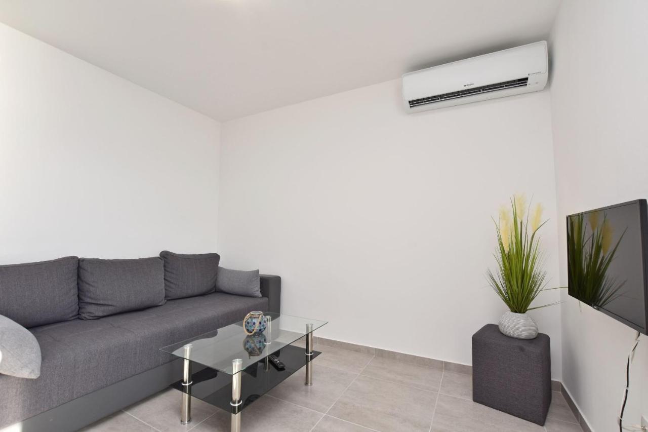 Apartments Danolic Pisak Extérieur photo